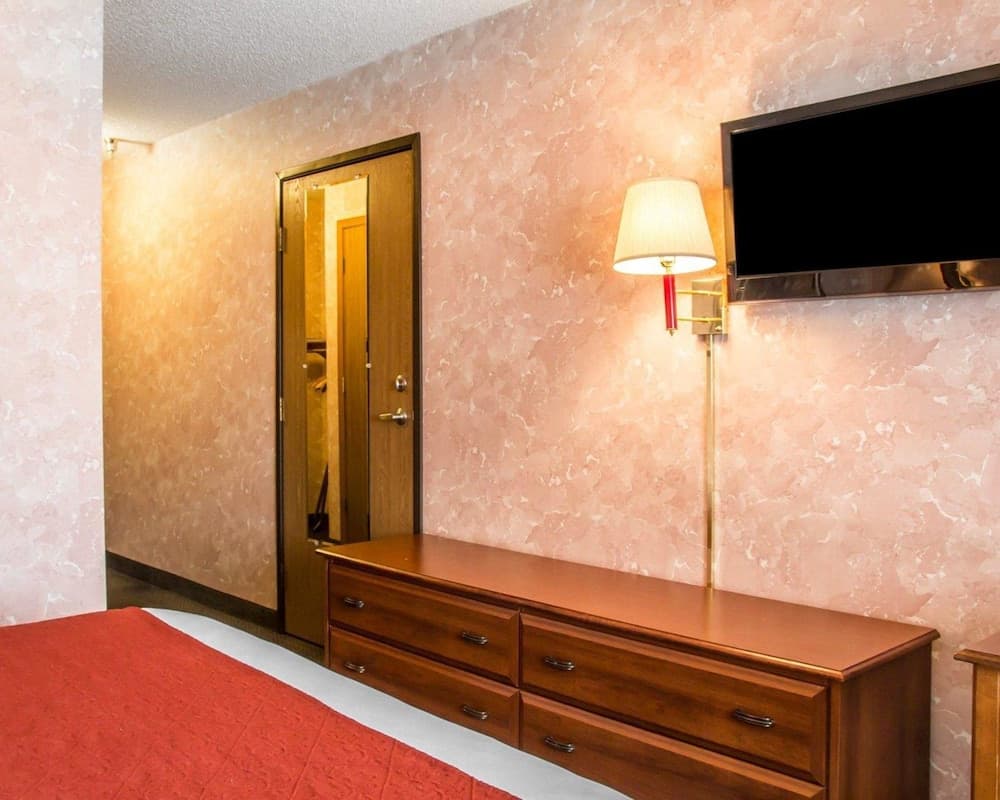 Econo Lodge Longmont East gallery photo in Longmont, CO — image 10