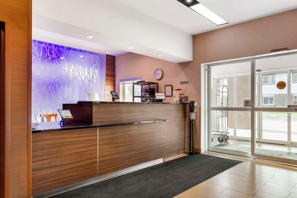 Comfort Inn & Suites Green Bay Stadium Area property views in Green Bay, WI — gallery photo 3