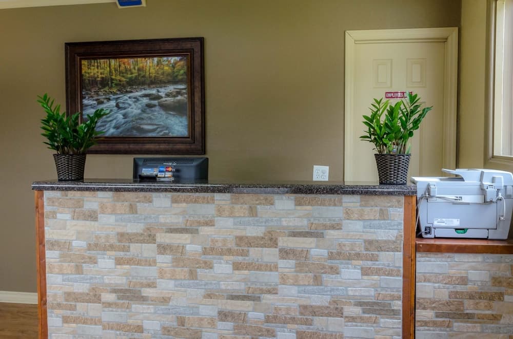 Relax Inn interior in Bryson City, NC — gallery photo 2