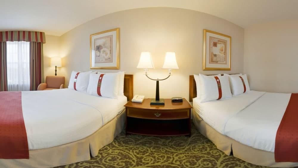 Holiday Inn Chantilly-Dulles Expo Center by IHG property views in Chantilly, VA — gallery photo 3