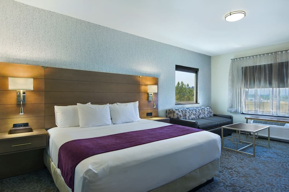 Oxford Suites Sonoma County gallery photo in Rohnert Park, CA — image 31