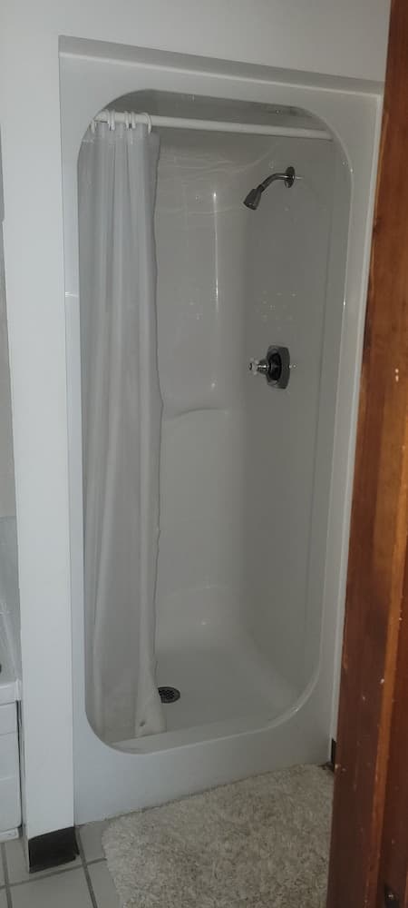 Karsten Hotel interior in Kewaunee, WI — gallery photo 2