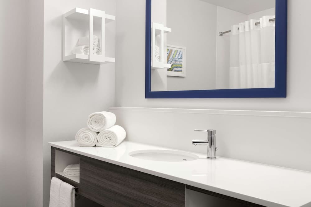 Hampton Inn O'Fallon gallery photo in O'Fallon, IL — image 14
