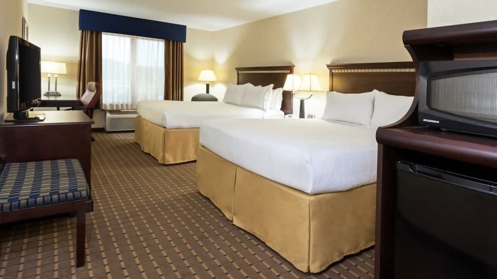 Holiday Inn Express Hotel & Suites Smithfield - Selma I -95 by IHG property views in Smithfield, NC — gallery photo 3