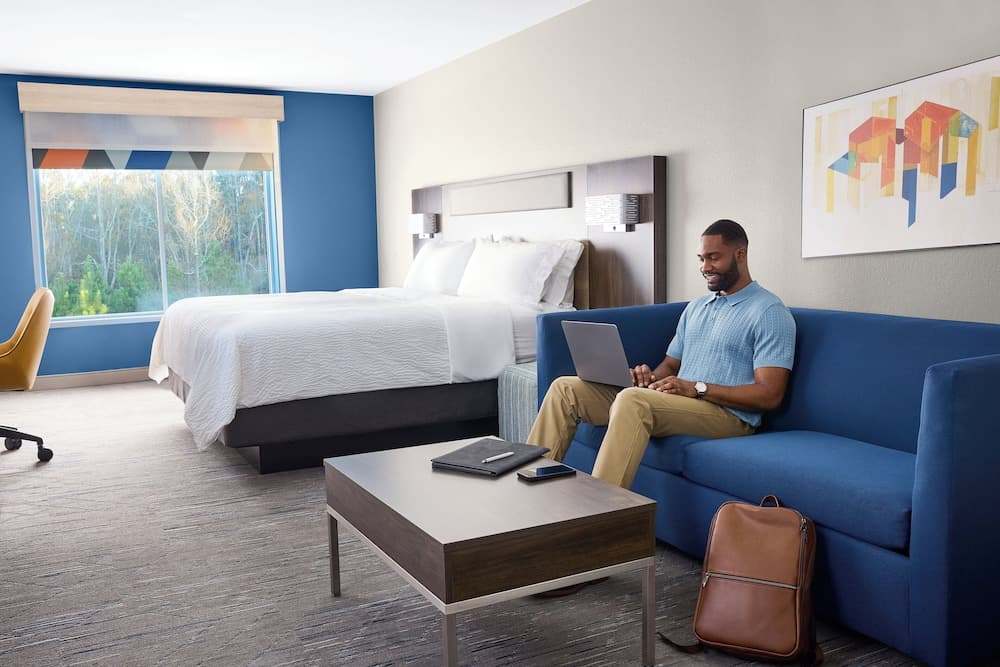 Holiday Inn Express And Suites Elgin Chicago Northwest by IHG gallery photo in Elgin, IL — image 7