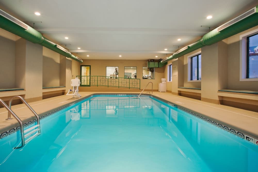 Kalamazoo Hotel and Suites gallery photo in Kalamazoo, MI — image 28