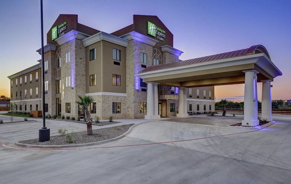 Holiday Inn Express & Suites Carrizo Springs by IHG — hotel in Carrizo Springs, Texas