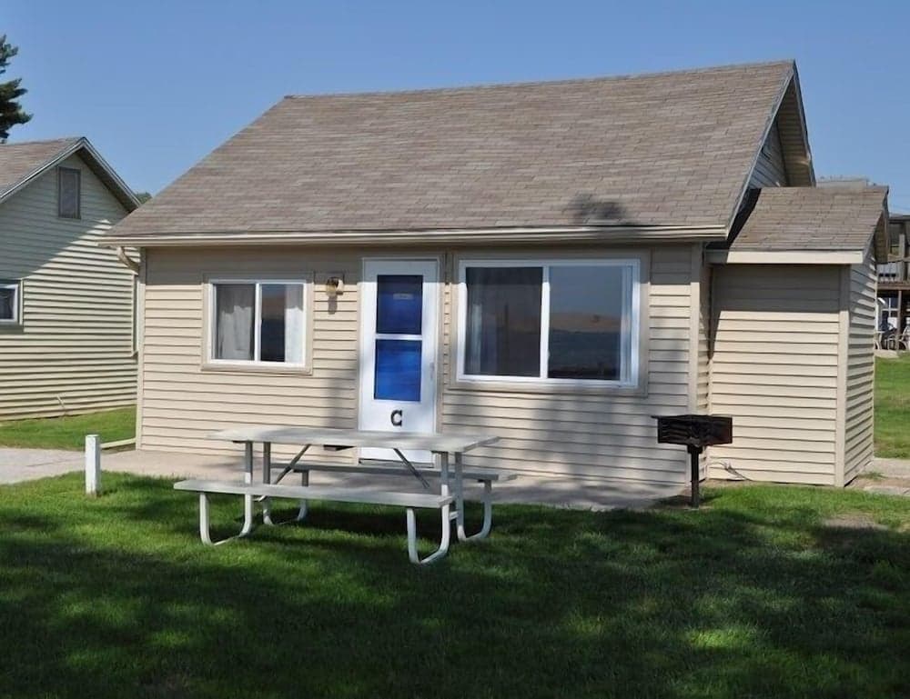 Silver Sands Hotel & Resort gallery photo in Mears, MI — image 48
