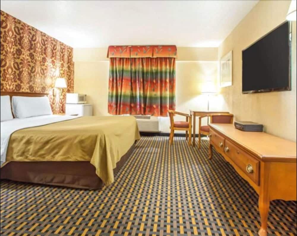 Days Inn by Wyndham Jersey City / NYC Area gallery photo in Jersey City, NJ — image 11
