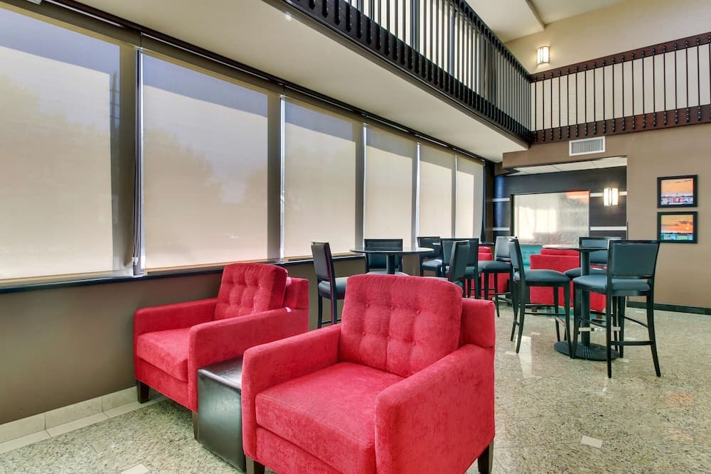 Heritage Inn Suites Houston/Sugar Land, Trademark by Wyndham gallery photo in Sugar Land, TX — image 33