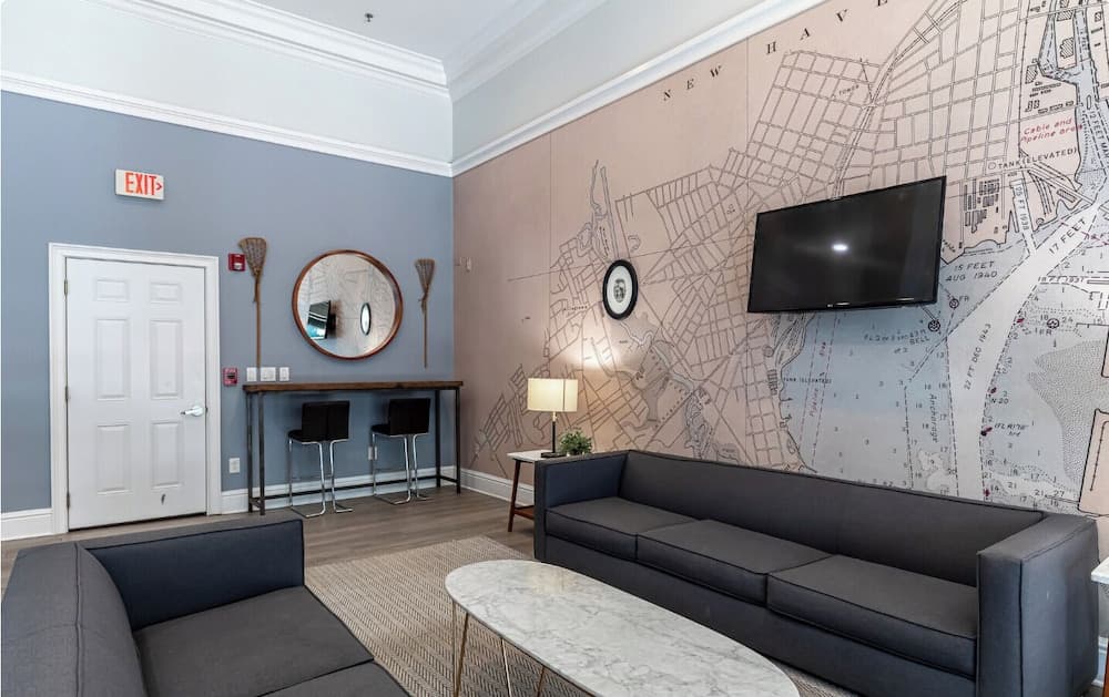 Crown New Haven Hotel At Yale gallery photo in New Haven, CT — image 6