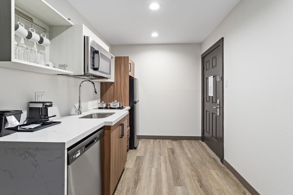 Baymont by Wyndham Beaumont gallery photo in Beaumont, TX — image 28