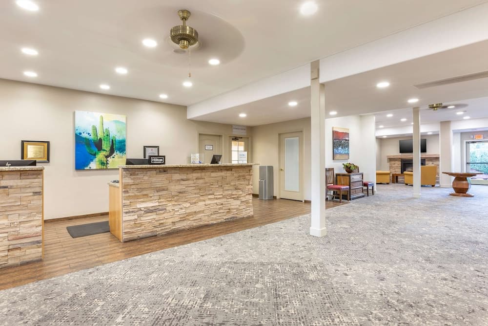 Hilton Vacation Club Ridge on Sedona interior in Sedona, AZ — gallery photo 2
