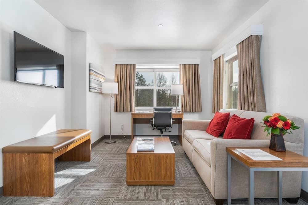 Marshall Suites Bainbridge Island, SureStay Collection by BW gallery photo in Bainbridge, WA — image 13