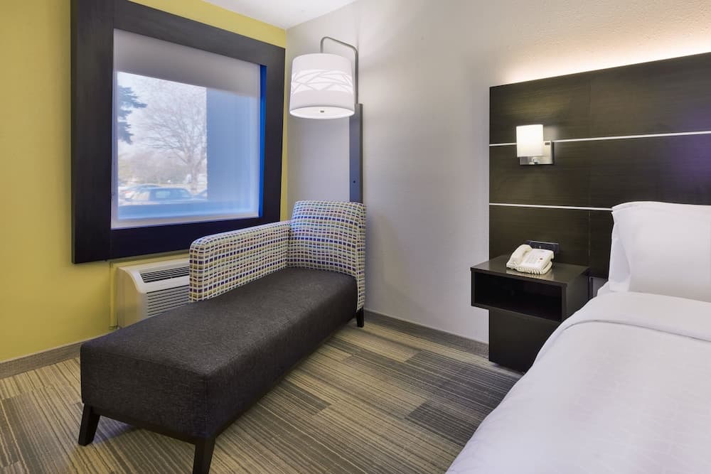 Holiday Inn Express Detroit-Warren by IHG gallery photo in Warren, MI — image 28
