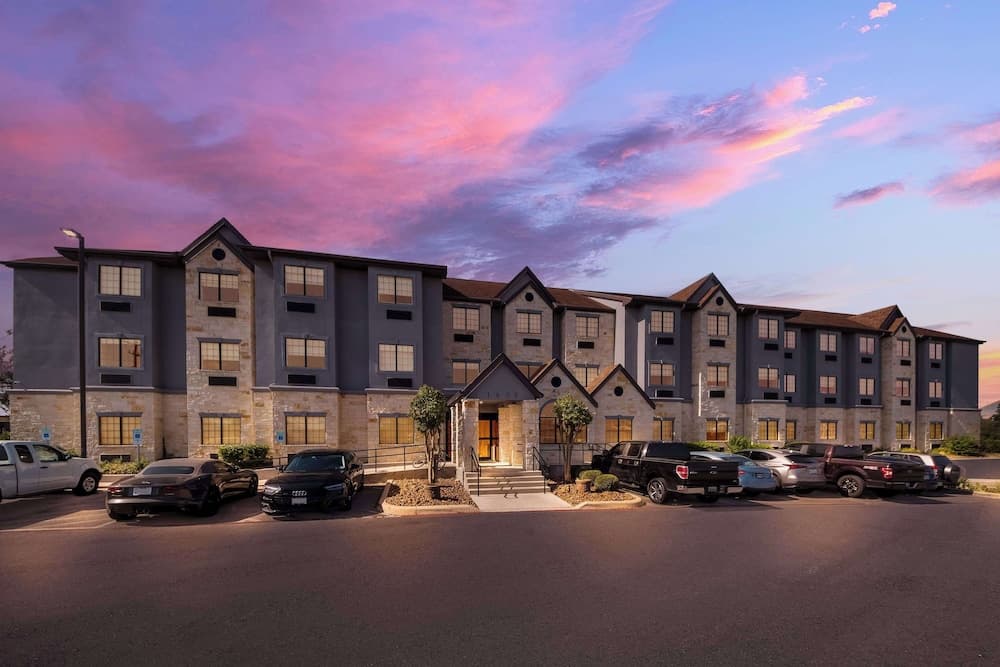 Best Western SeaWorld San Antonio featured exterior or lobby in San Antonio, TX — similar hotel