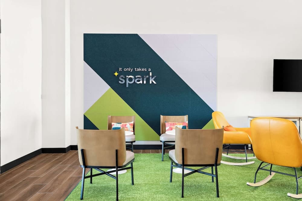 Spark by Hilton Lancaster Dutch Country property views in Lancaster, PA — gallery photo 3