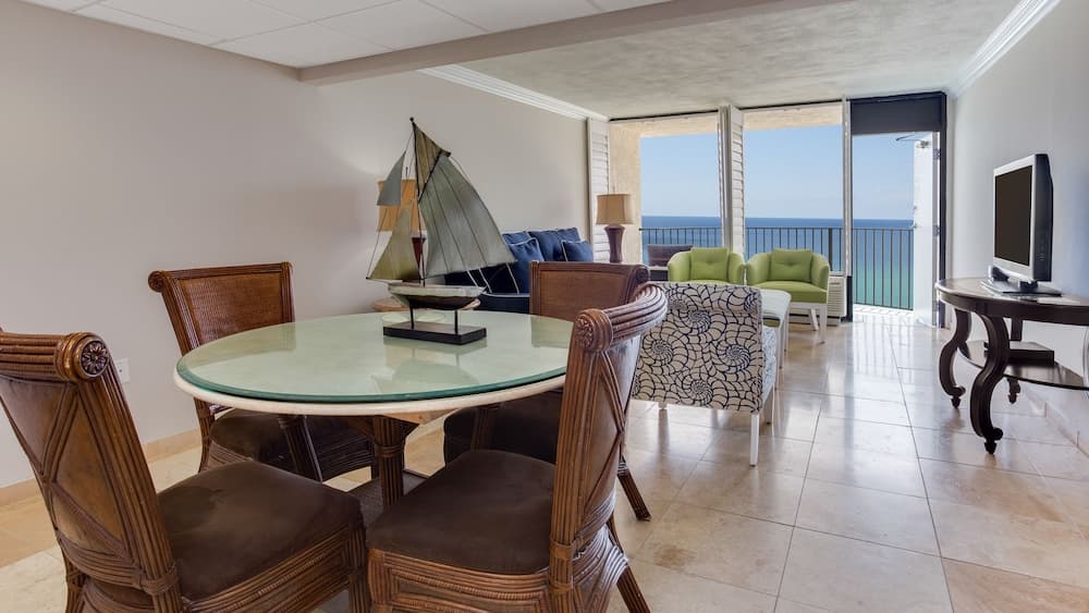 Holiday Inn Resort Panama City Beach by IHG gallery photo in Panama City Beach, FL — image 112
