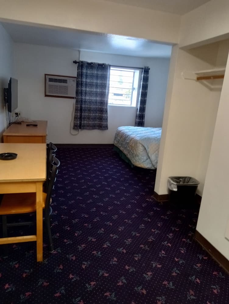 Motel Express gallery photo in Everett, WA — image 6