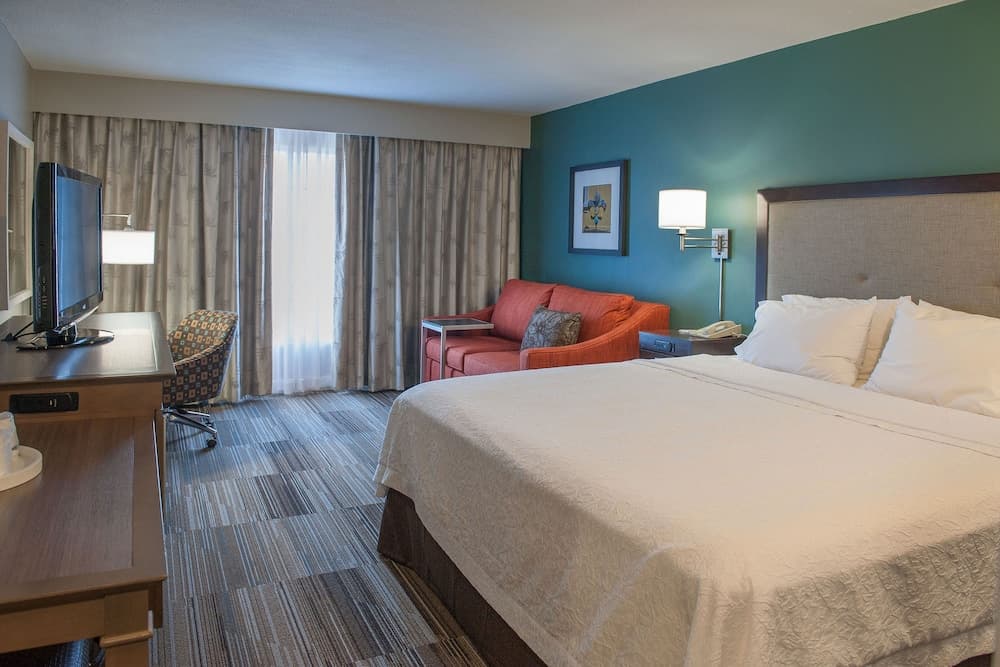 Hampton Inn New Orleans-St. Charles Ave./Garden District interior in New Orleans, LA — gallery photo 2