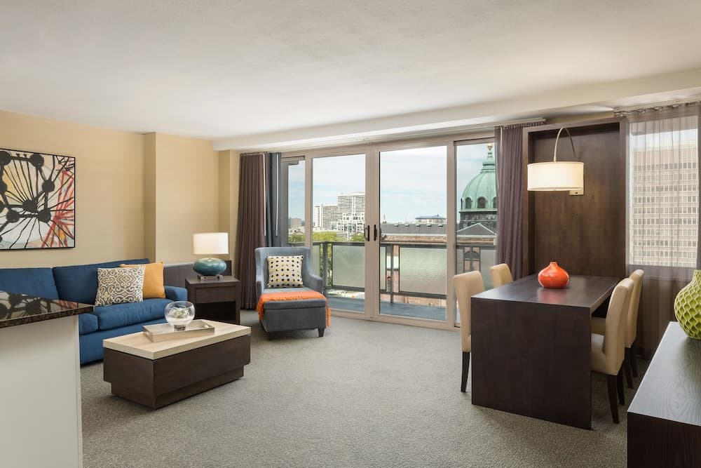 The Windsor Suites property views in Philadelphia, PA — gallery photo 3