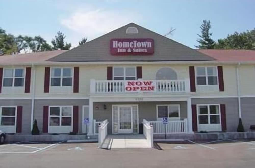 HomeTown Inn & Suites — hotel in Schererville, Indiana