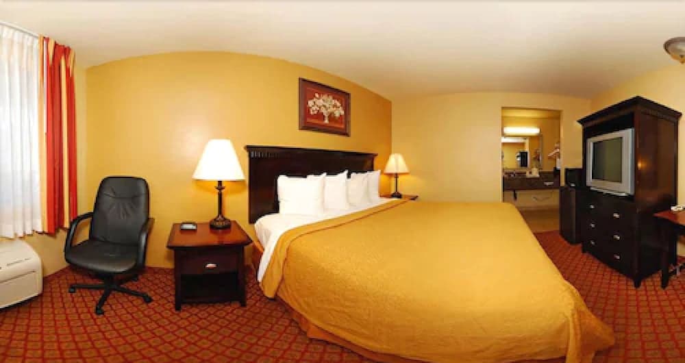 Quality Inn San Bernardino - Loma Linda property views in San Bernardino, CA — gallery photo 3
