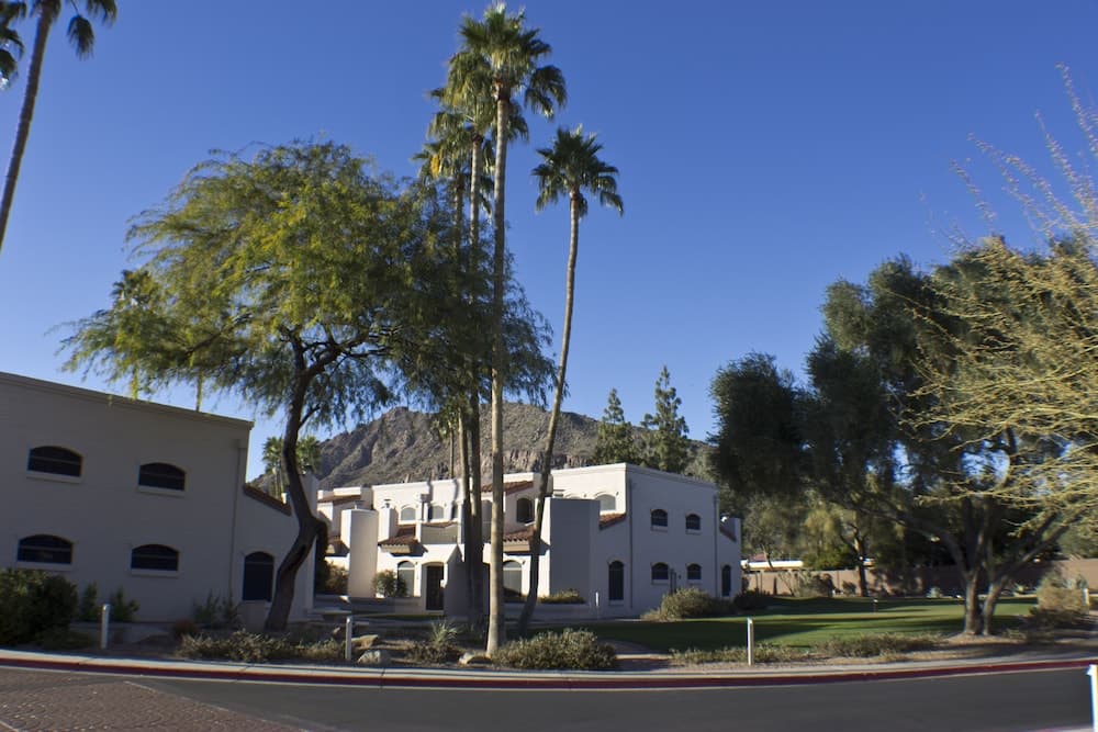 Getaways at Scottsdale Camelback featured exterior or lobby in Scottsdale, AZ — similar hotel