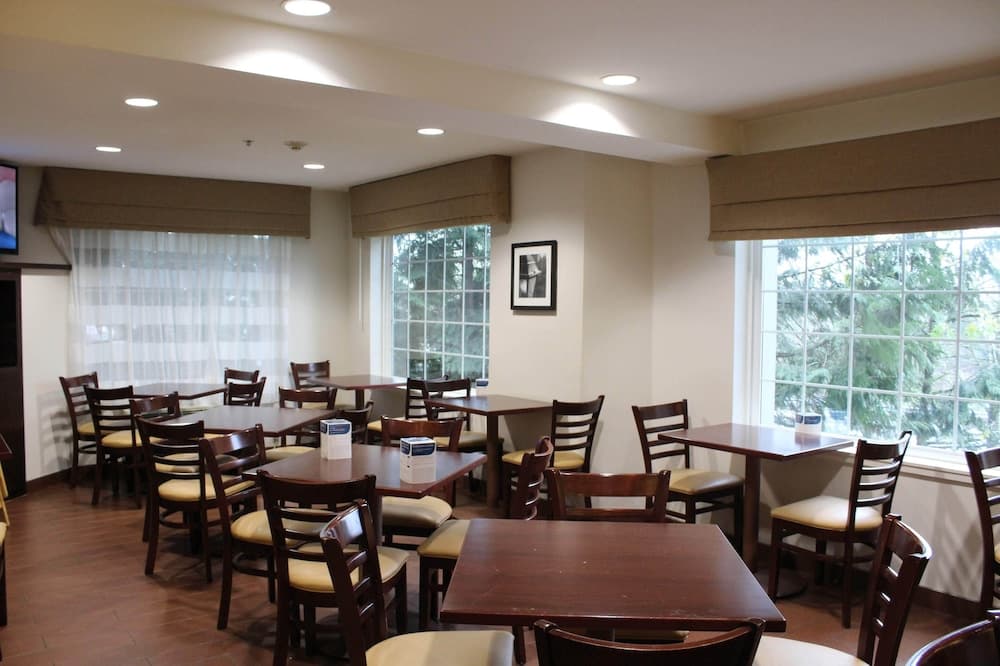 Sleep Inn - SeaTac Airport property views in SeaTac, WA — gallery photo 3