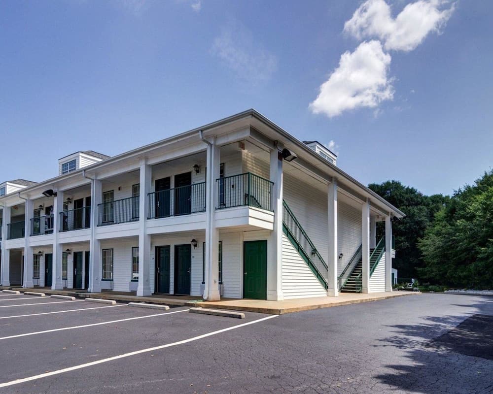 Quality Inn Hartwell featured exterior or lobby in Hartwell, GA — similar hotel