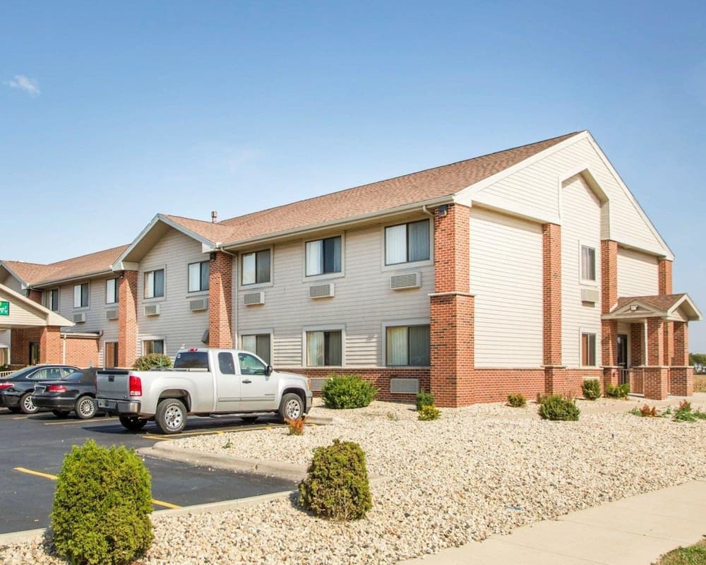 Quality Inn Ottawa near Starved Rock State Park — hotel in Ottawa, Illinois