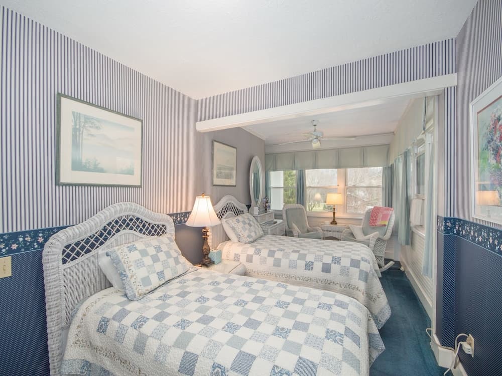 Terrell House B&B property views in Burnsville, NC — gallery photo 3