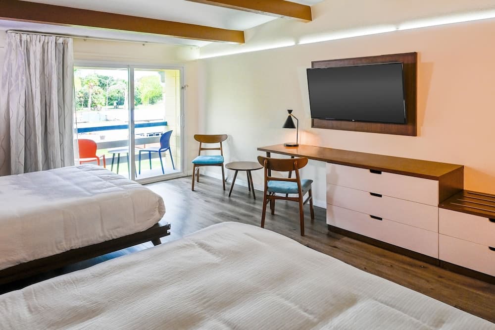 Golden Host Resort - Sarasota property views in Sarasota, FL — gallery photo 3