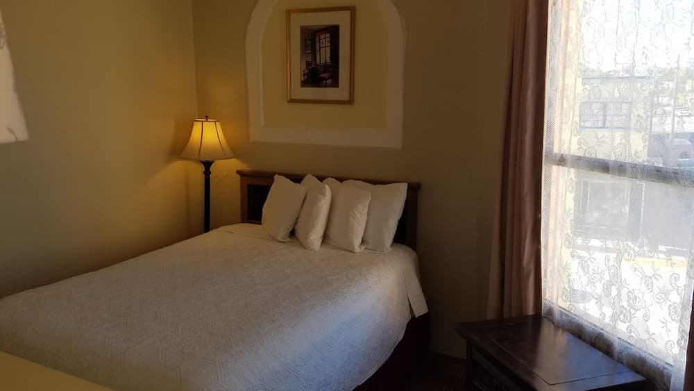 Palace Hotel property views in Silver City, NM — gallery photo 3