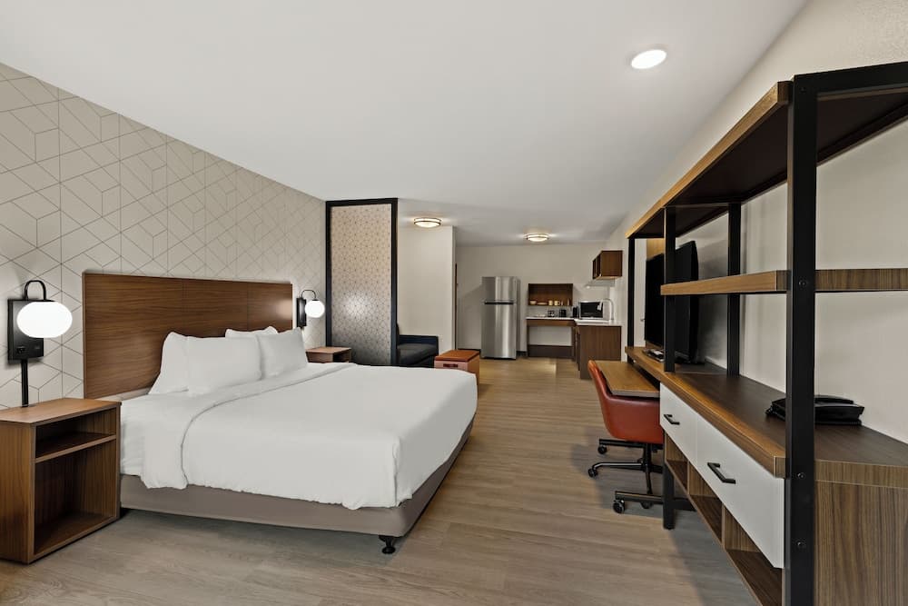 Everhome Suites Brownsville gallery photo in Brownsville, TX — image 15