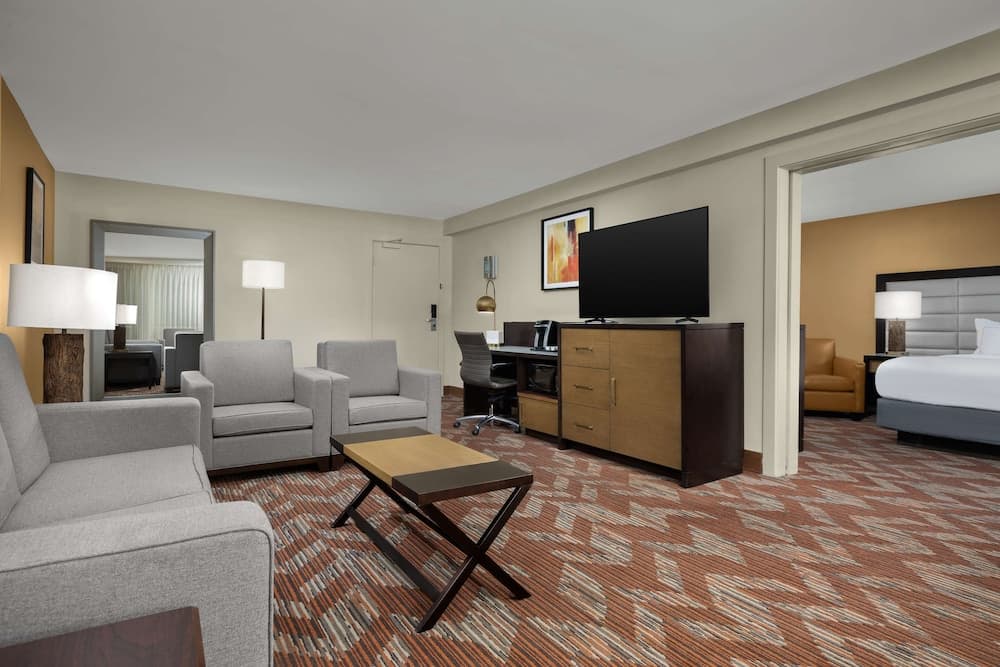 DoubleTree by Hilton Greensboro Airport gallery photo in Greensboro, NC — image 26