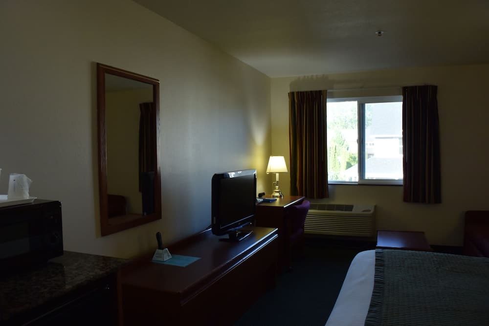 Travelodge Suites by Wyndham Newberg gallery photo in Newberg, OR — image 25