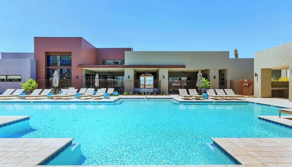 Landing Glendale Arrowhead featured exterior or lobby in Glendale, AZ — similar hotel