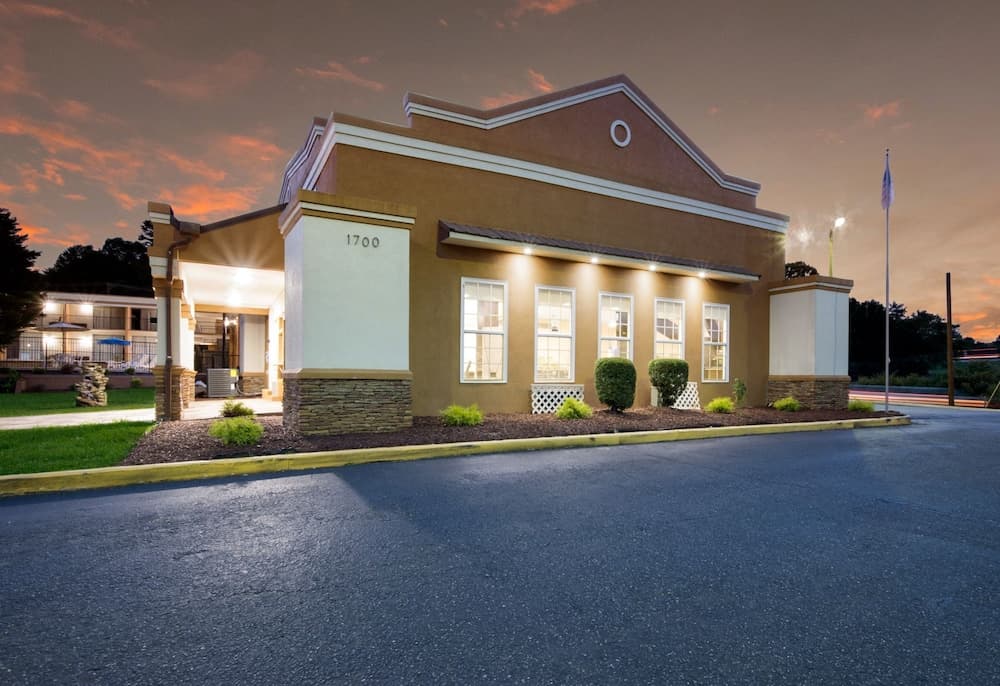 Red Roof Inn Gastonia gallery photo in Gastonia, NC — image 7
