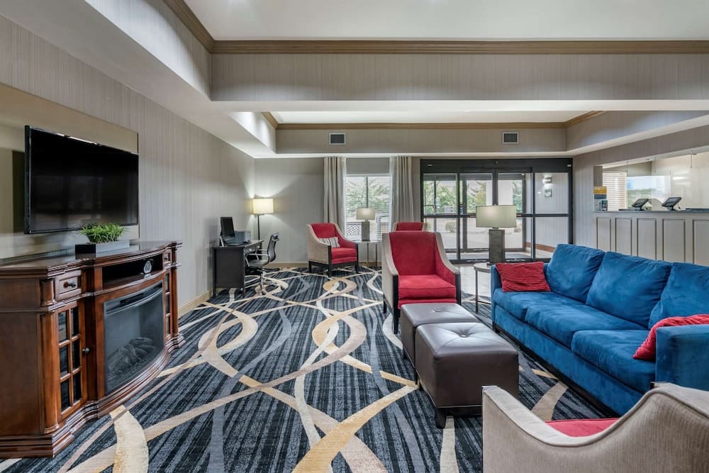 Comfort Inn Sullivan property views in Sullivan, MO — gallery photo 3