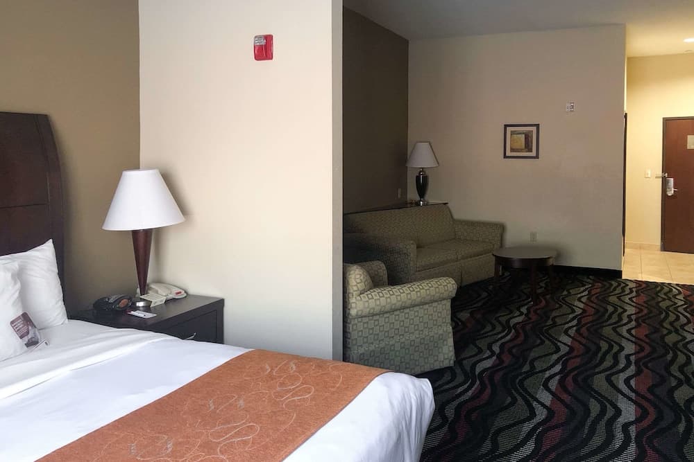 Comfort Suites Beaumont I-10 gallery photo in Beaumont, TX — image 39