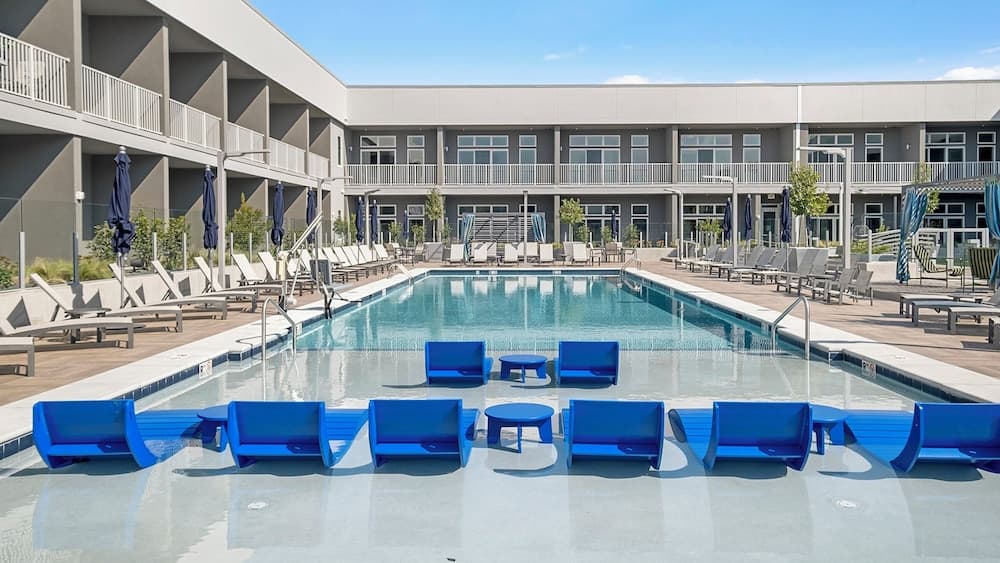 Barsala At 20 Midtown featured exterior or lobby in Birmingham, AL — similar hotel