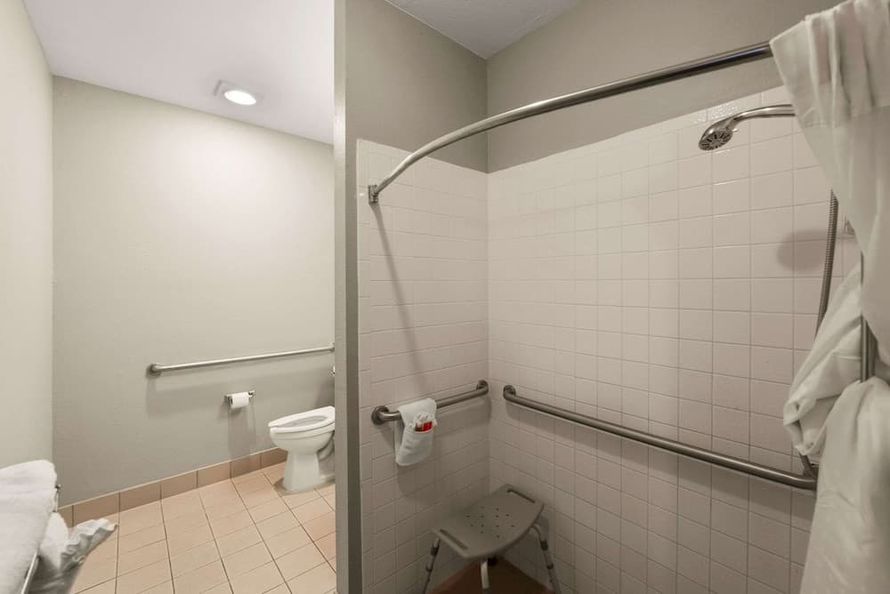 Econo Lodge Inn & Suites Mesquite - Dallas East gallery photo in Mesquite, TX — image 16