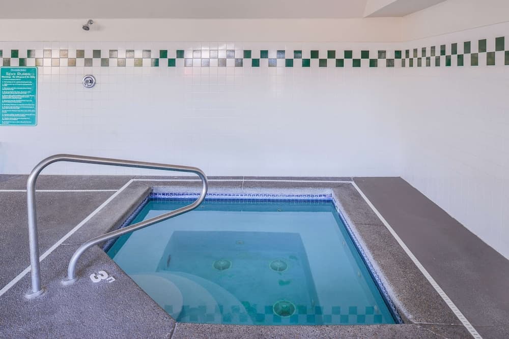 Travelodge Suites by Wyndham Newberg gallery photo in Newberg, OR — image 43