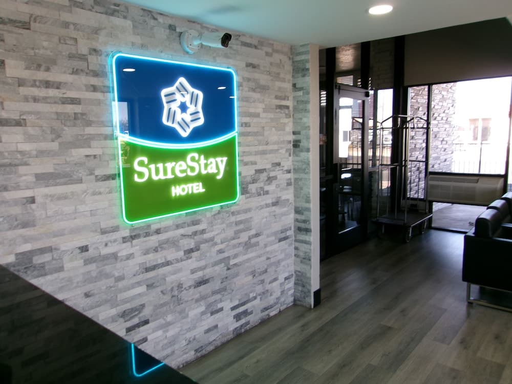 SureStay Hotel by Best Western Phoenix Airport interior in Phoenix, AZ — gallery photo 2