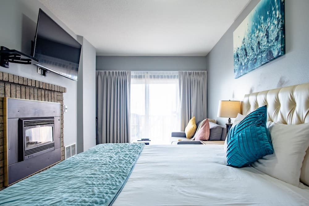 Inn at the Prom Oceanfront Seaside interior in Seaside, OR — gallery photo 2