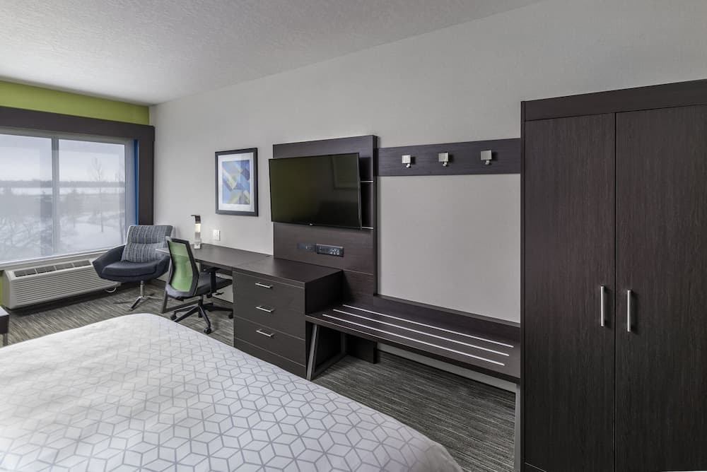 Holiday Inn Express & Suites Yuma by IHG property views in Yuma, AZ — gallery photo 3