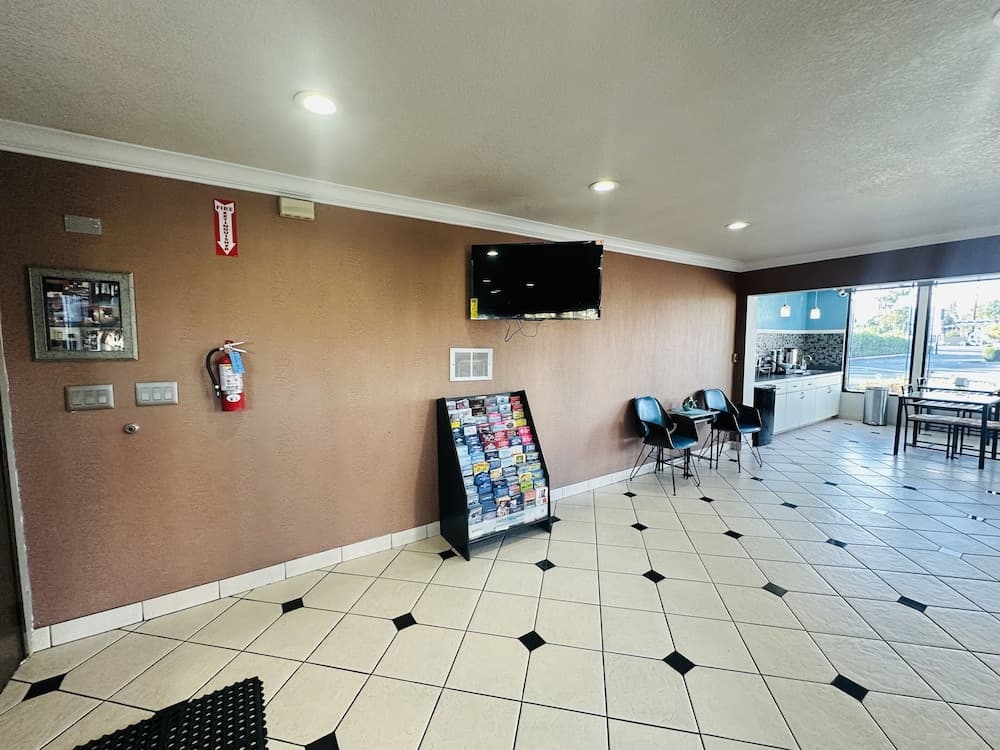 Casa Blanca Hotel - Orange gallery photo in Orange, CA — image 4