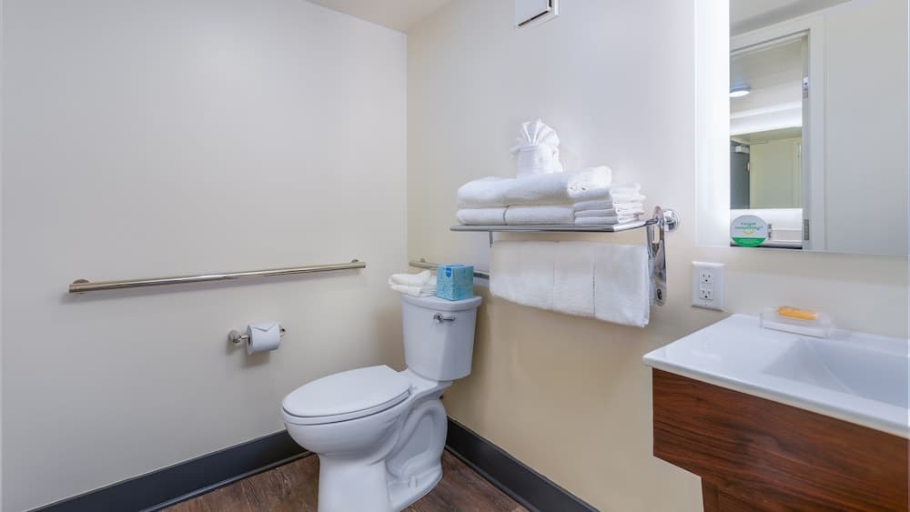 Holiday Inn Resort Panama City Beach by IHG gallery photo in Panama City Beach, FL — image 145