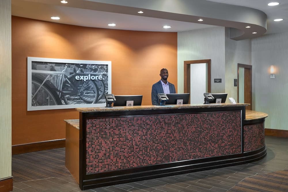 Hampton Inn Washington-Downtown-Convention Center interior in Washington, DC — gallery photo 2
